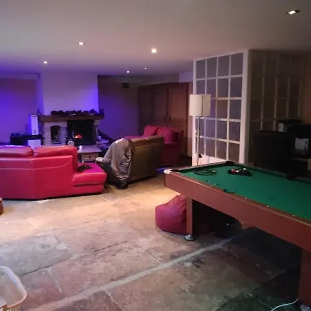 Les Hotes De Guest house *