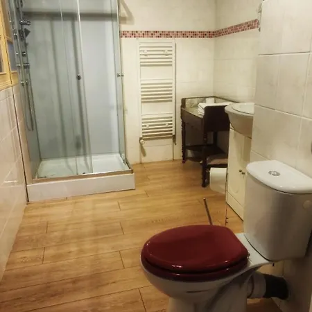 Les Hotes De Guest house *