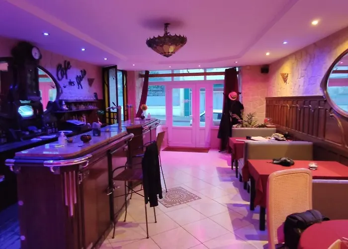 Pensionat Les Hotes De 3*